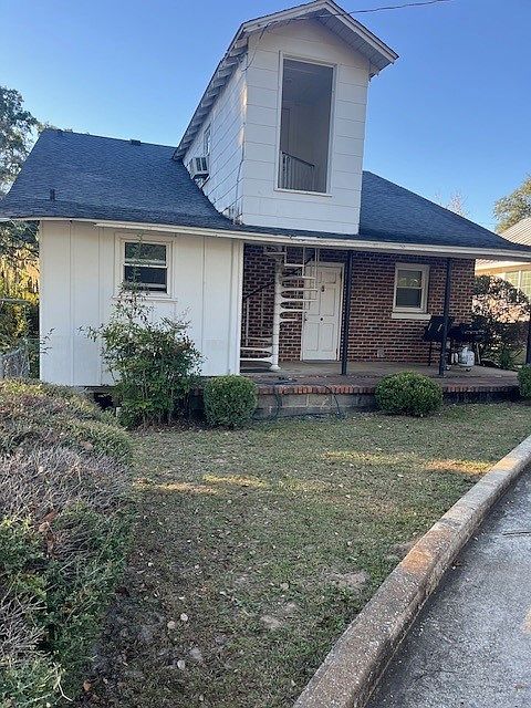 1st image of 907 N Gadsden St