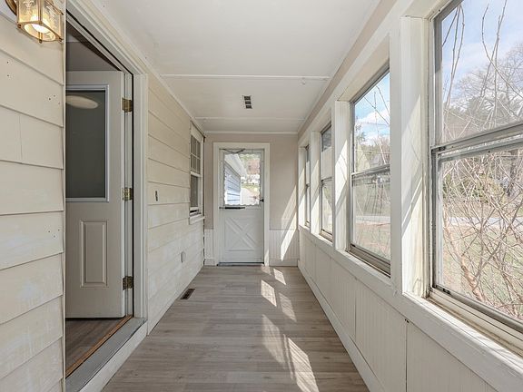 5th image of 35 Indian Ridge Road