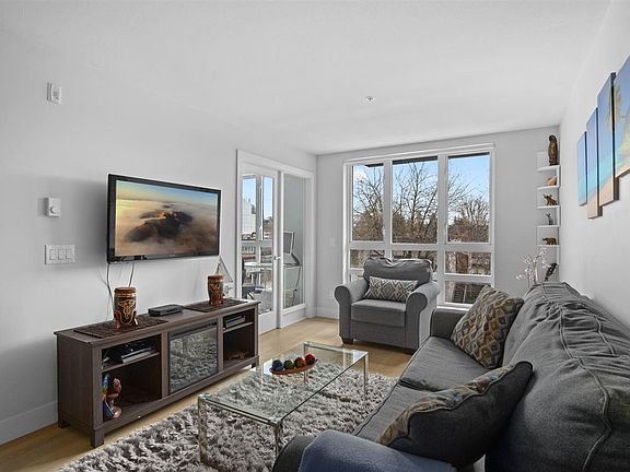 5th image of 2477 Carolina St #406