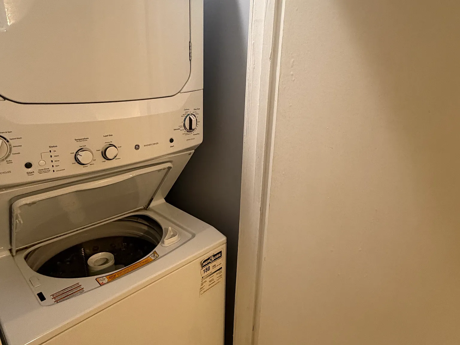 1 bed, 800 sqft, $1,550 — Photo 2