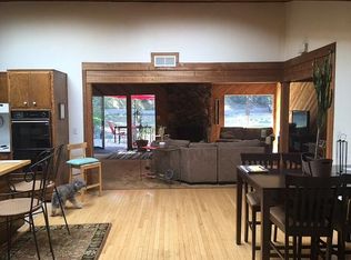 24379 Crestlawn St, Woodland Hills, CA 91367