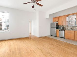 25-32 38th St #2B, Astoria, NY 11103