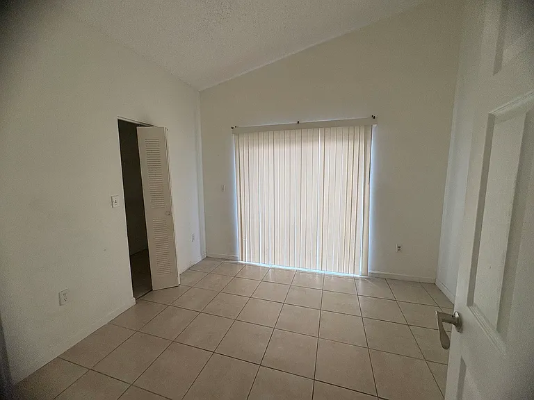 5625 W 26th Ct #201 — Photo 13