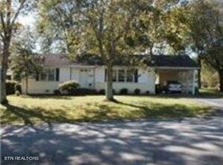 108 S Seneca Rd, Oak Ridge, TN 37830