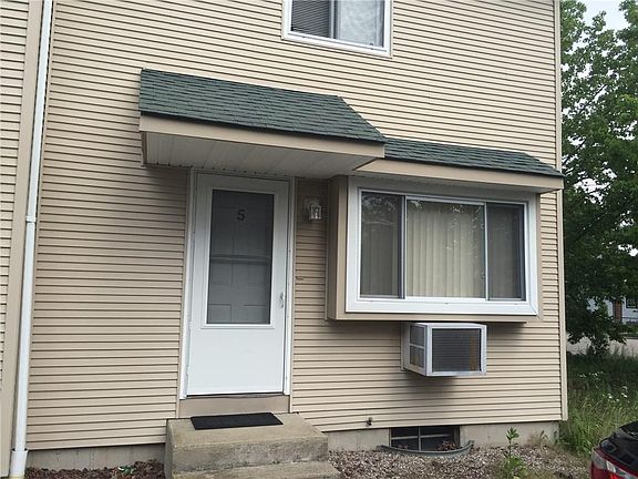 3rd image of 670 Union Ave #5