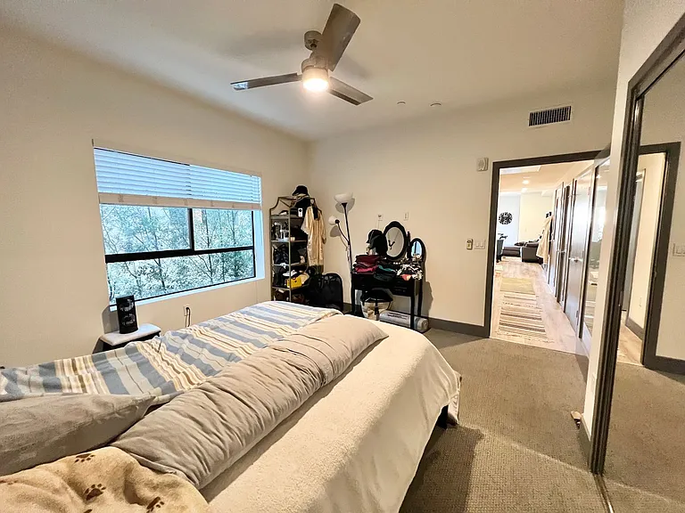 mid374 — Photo 19