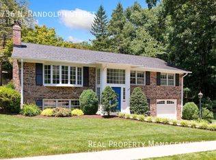 2736 N Randolph St, Arlington, VA 22207