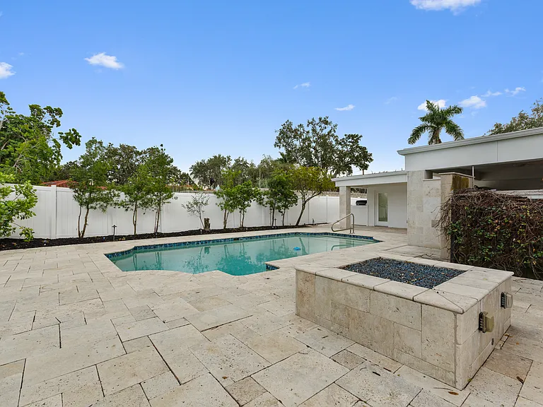 115 Rafael Blvd NE — Photo 37