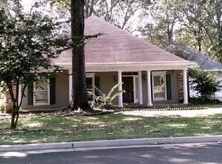 203 Heather Dr, Ridgeland, MS 39157