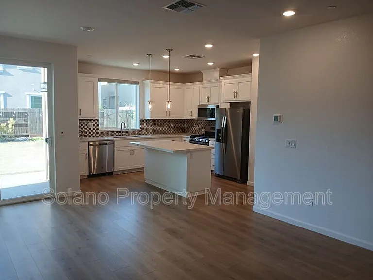 938 Fruit Stand Cir — Photo 6