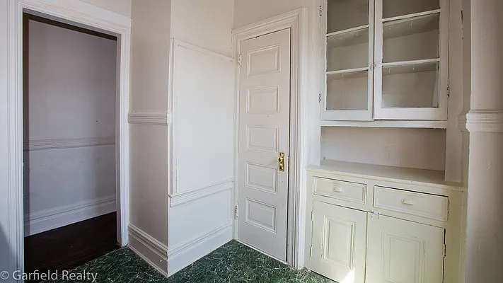 Sold by Garfield Realty  | media 11