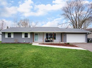 3051 Patton Rd, Roseville, MN 55113