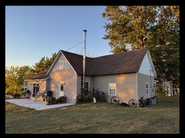 201 Macon St, Callao, MO 63534