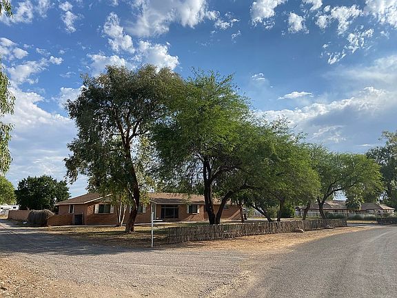 3rd image of 18823 E Via Del Oro