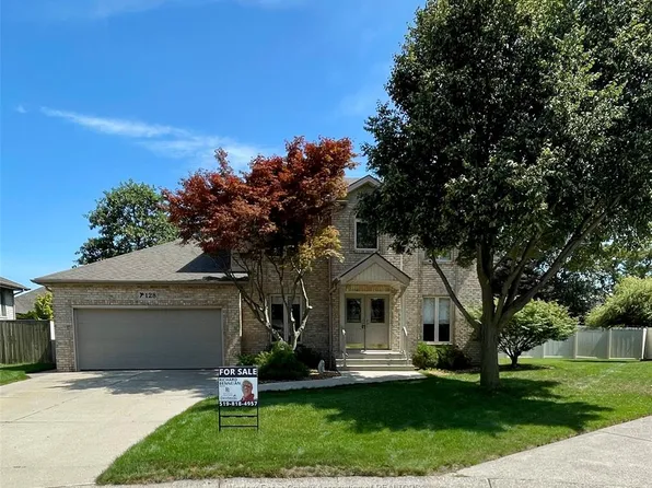 128 Pheasant Run Dr, Windsor, ON N8L 0Z7