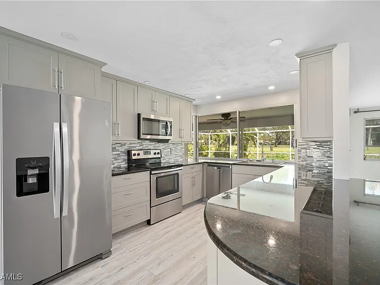 1411 Whiskey Creek Dr — Photo 4