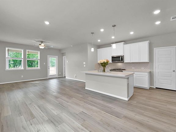 5th image of 213 Harper Ridge Dr