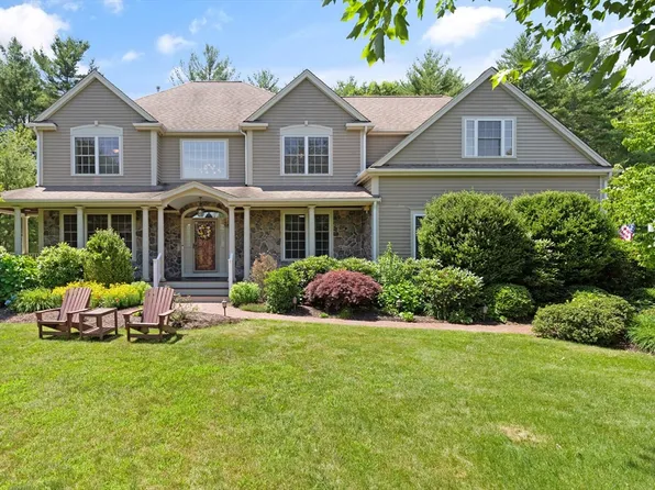 35 Tanglewood Dr, North Easton, MA 02356