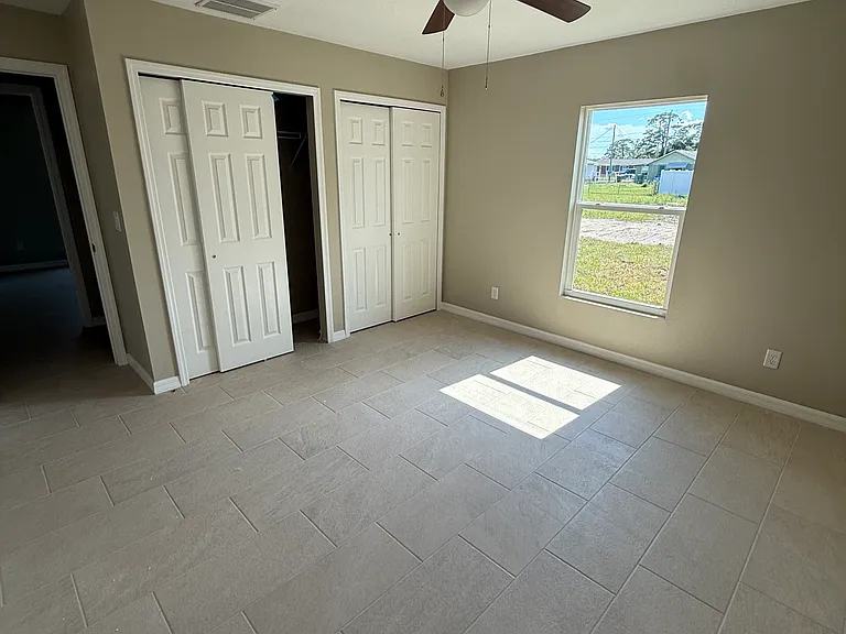 517 S Wilson Ave — Photo 10
