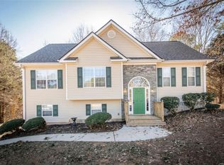 101 Robindale Ln, Temple, GA 30179