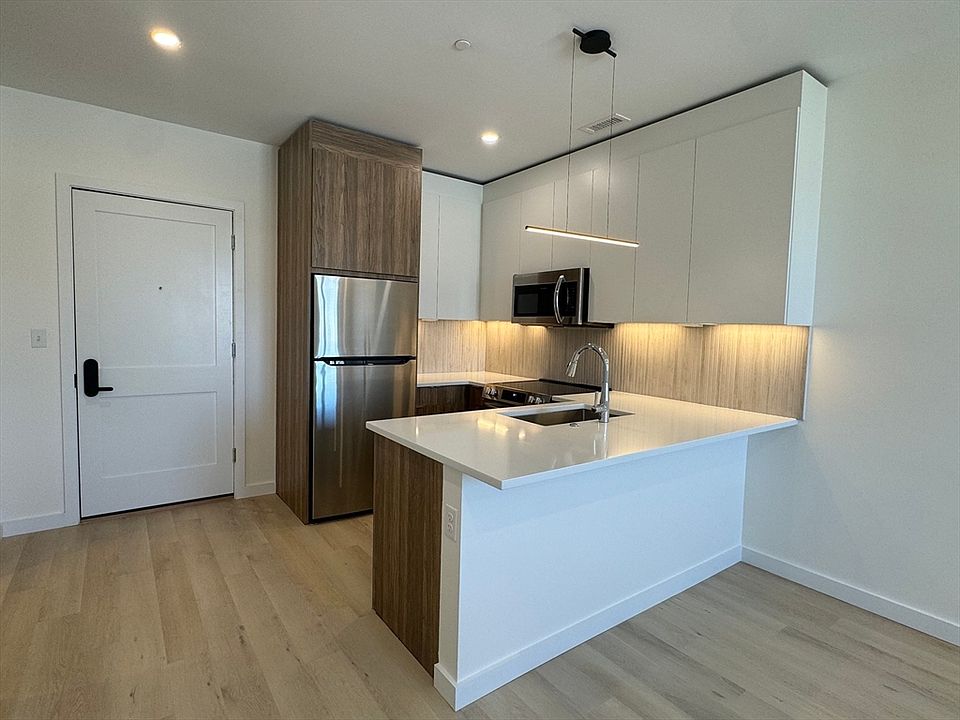 87 Oxford St Lynn MA Zillow