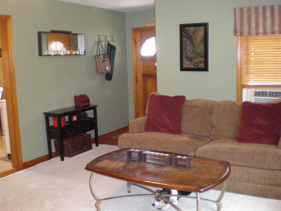2nd image of 1220 Mohawk Ln