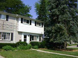 297 Carlson St, Mount Clemens, MI 48043