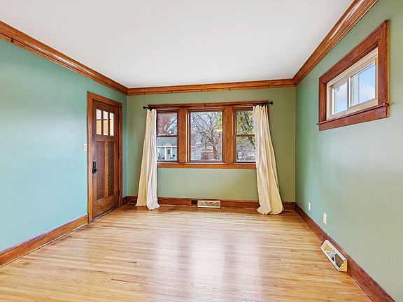 5th image of 4411 Oliver Ave N