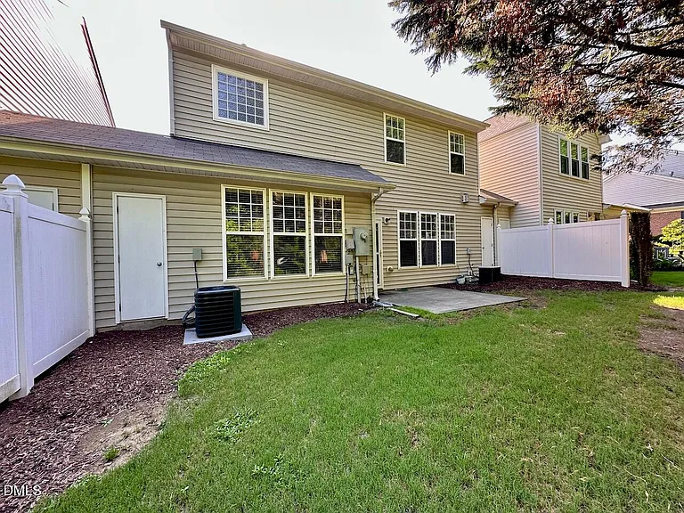 8208 Stone Cellar Dr — Photo 34