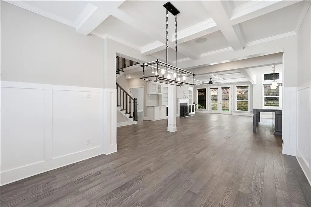 4 bed, 3.5 bath, 3569 sqft, $4,500 — Photo 3