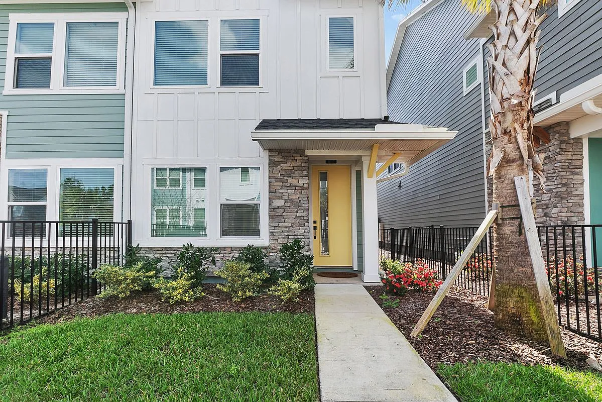 2 bed, 2.0 bath, 1170 sqft, $2,500 — Photo 1