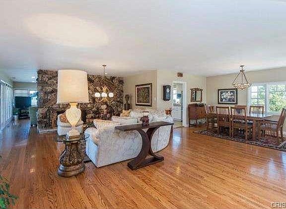 4th image of 3461 Alginet Dr