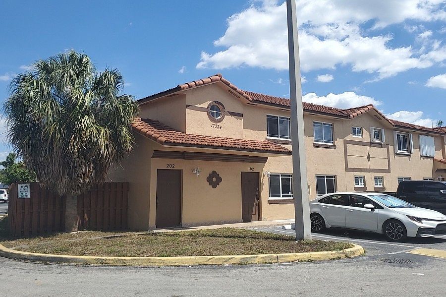 1st image of 17324 NW 74th Ave APT 202