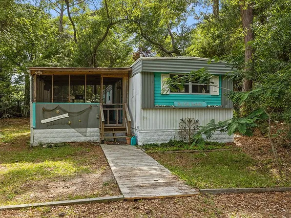 309 Bay Tree Ln, Emerald Isle, NC 28594