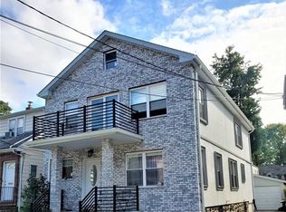 272 Tom Hunter Rd, Fort Lee, NJ 07024