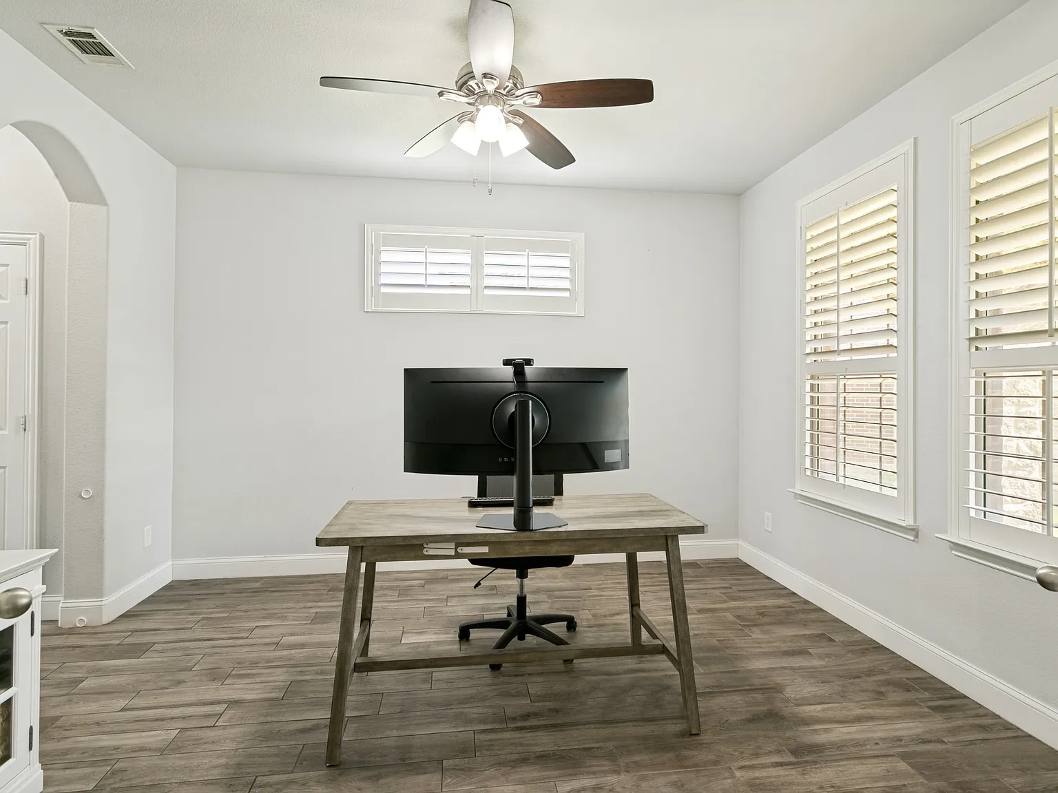 4 bed, 3133 sqft, $4,000 — Photo 4