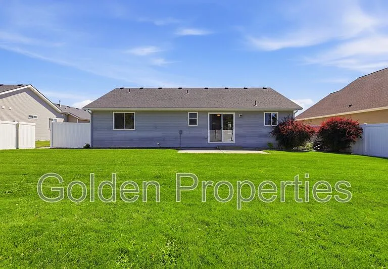 10654 N Seaside St — Photo 24