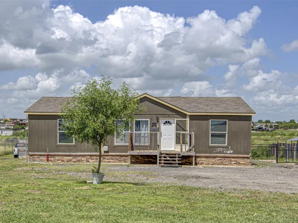 445 Rancho Linda Dr, Lockhart, TX 78644