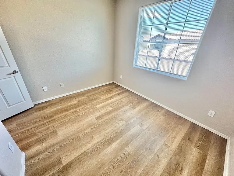 6868 Sky Pointe Dr #2139 — Photo 4