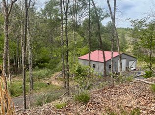 383 Creekside Dr, Hot Springs, VA 24445