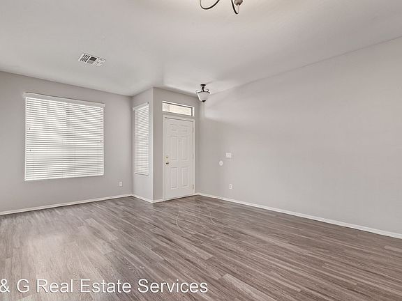 5th image of 17276 W Elm St