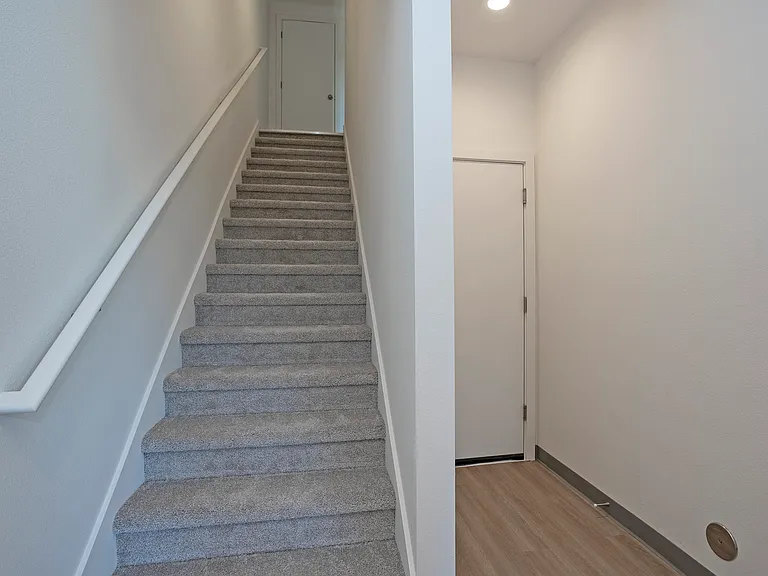 4873 S 48th St #D-2 — Photo 21