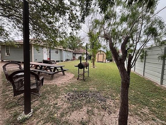2nd image of 404 W Flores St