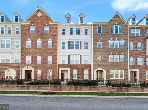 5311 S Center Dr #304F, Greenbelt, MD 20770