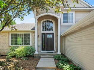 6630 Cannon Farms Dr NE, Rockford, MI 49341