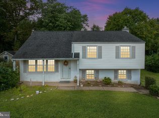 1300 Ridgeview Dr, Phoenixville, PA 19460