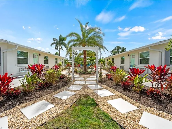 1100 Highlands Dr #3, Naples, FL 34103