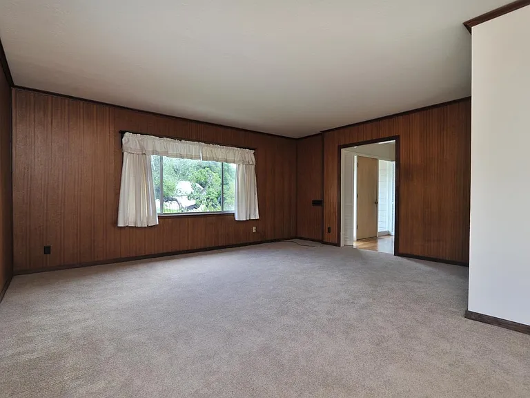 14584 Westcott Dr — Photo 7