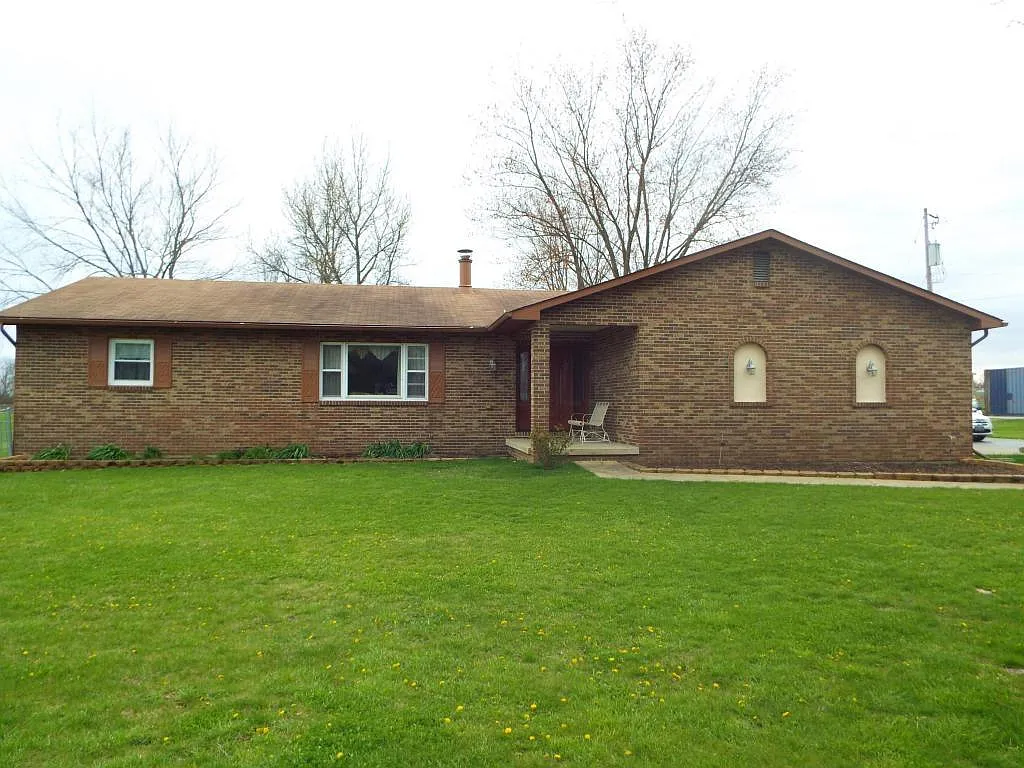 1441 Hiner Rd photo 1