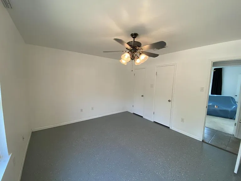1122 Rhonda Lee St — Photo 17